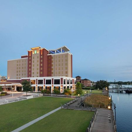 Embassy Suites By Hilton Wilmington Riverfront Exterior photo